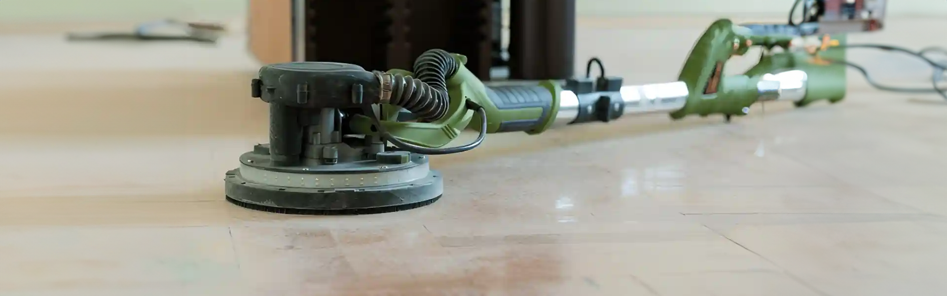 Ponçage de parquet à Vallauris